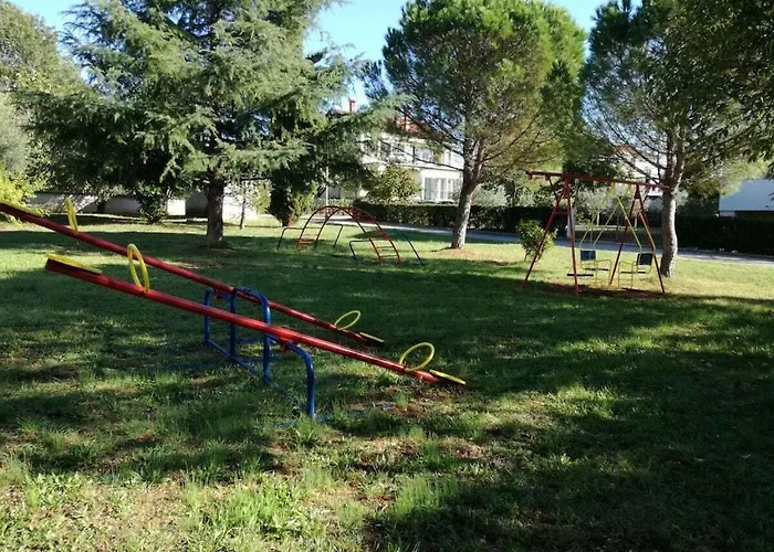 In Pore With Swimming Pool Tatil Evi Poreč