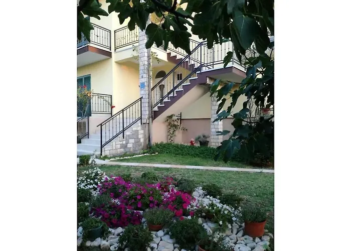 Tatil Evi In Pore With Swimming Pool Poreč