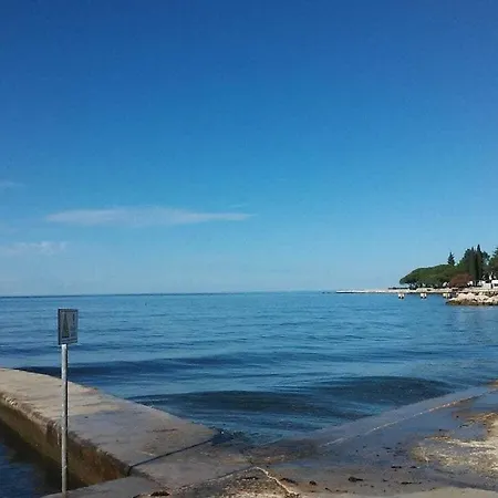 Σπίτι διακοπών In Pore With Swimming Pool