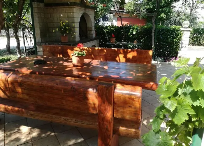 In Pore With Swimming Pool Дом отдыха