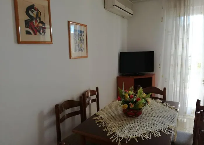 In Pore With Swimming Pool Пореч